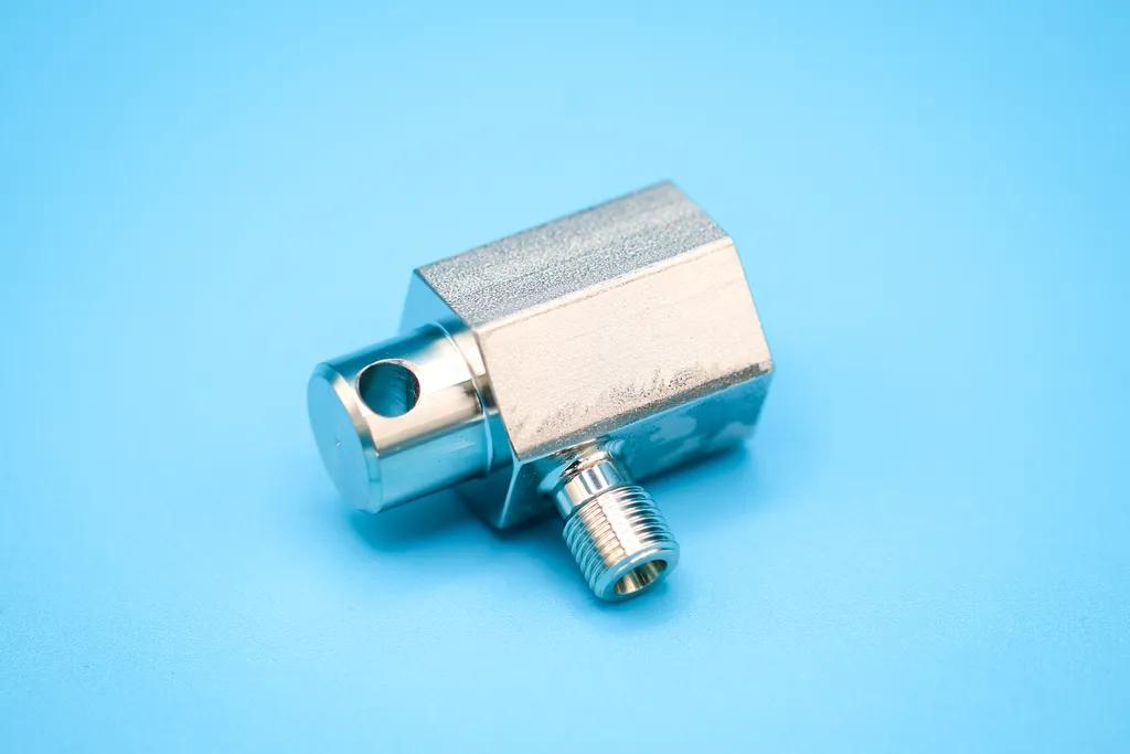 Bottom Connector 18 mm, 4 x 2 mm, für EA Flash1112/2000  BOTTOM CONN. 18X4X2 mm