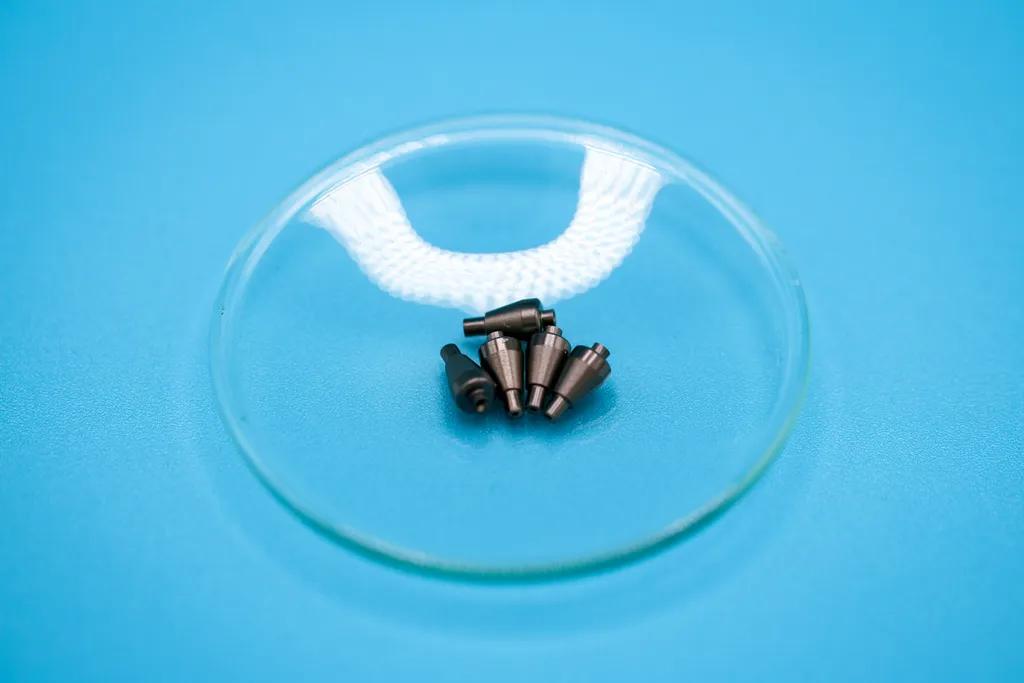 Fused silica adaptor 1/16 for tubing .5mm OD, Valcon T